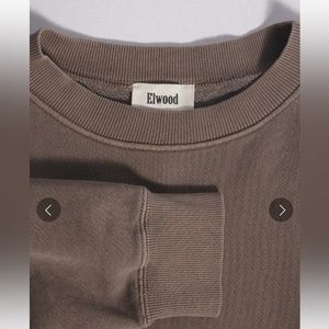 Elwood crewneck tan